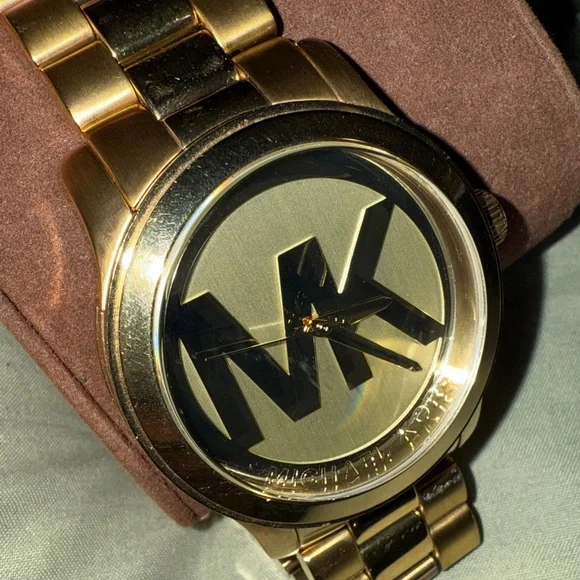 Michael Kors Gold-Tone women’s Watch - Picture 5 of 6